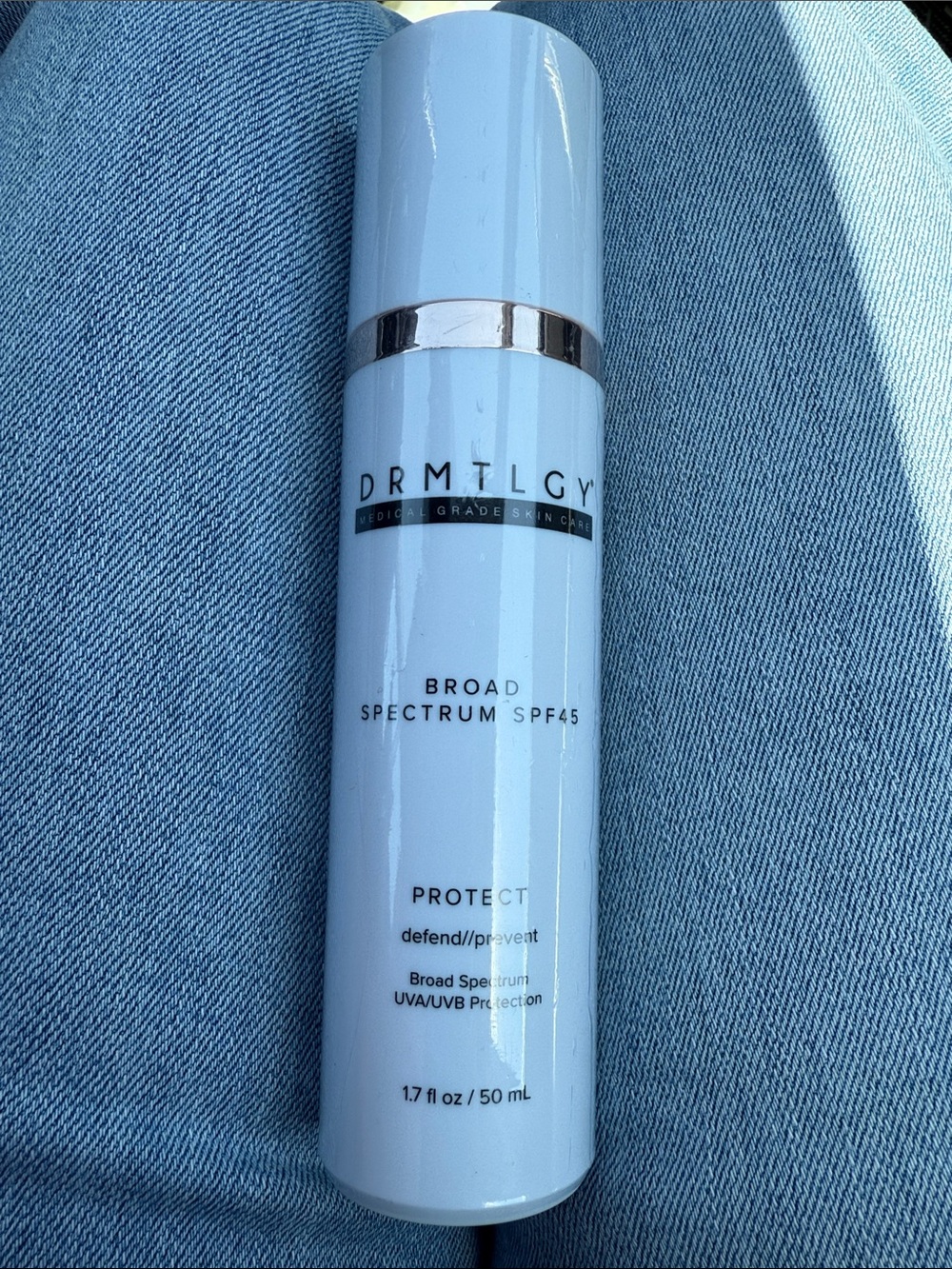DRMTLGY - Broad Spectrum SPF45 Protect Sunscreen - White